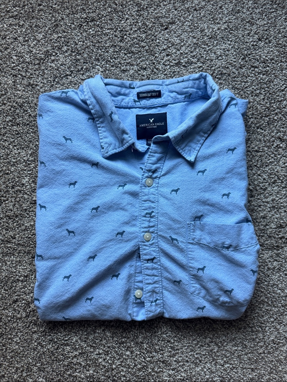 American Eagle casual button down short sleeve XL dogs 🐕
